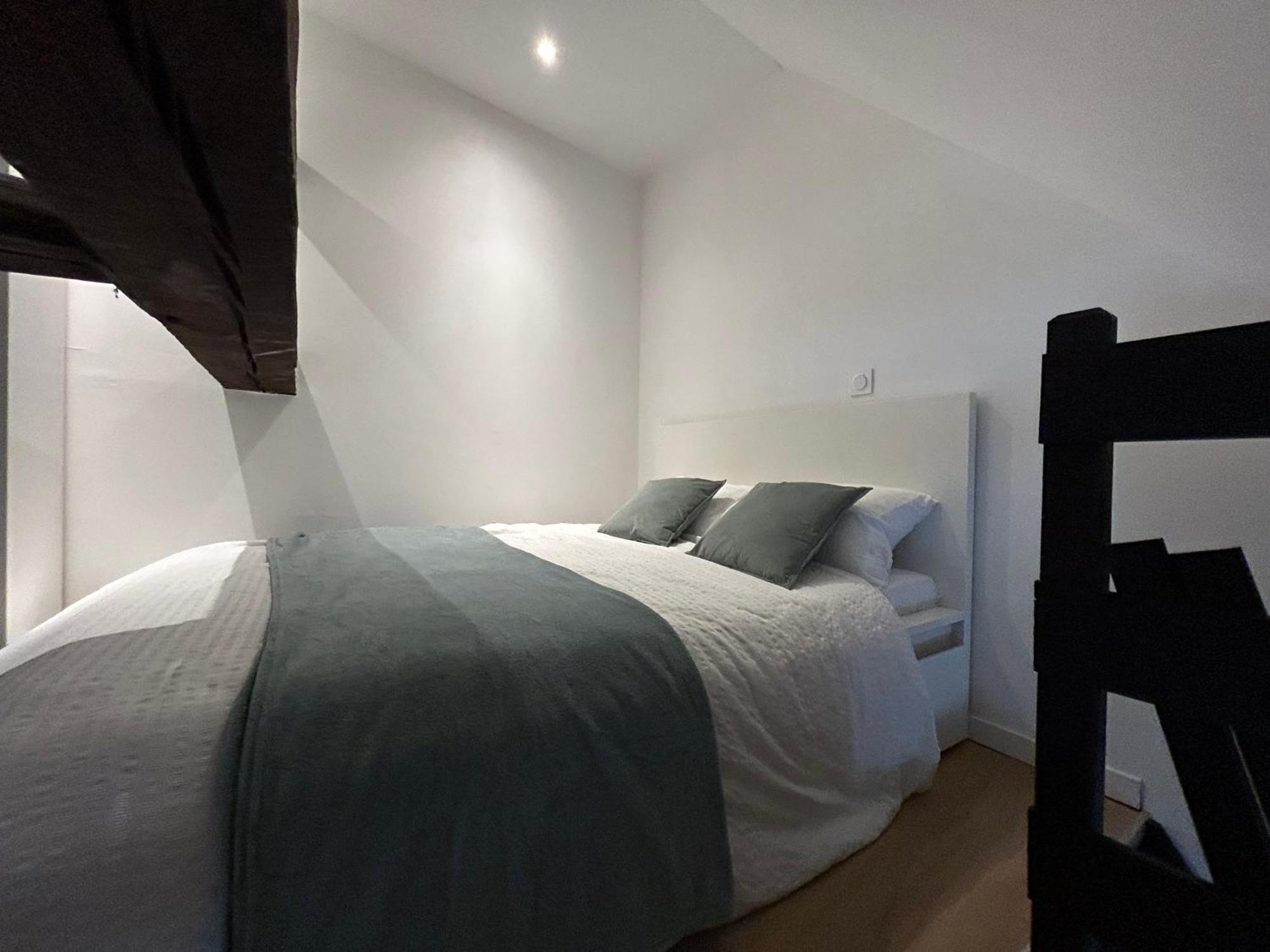 Apartament Le Repos De La Meuse Givet Zewnętrze zdjęcie